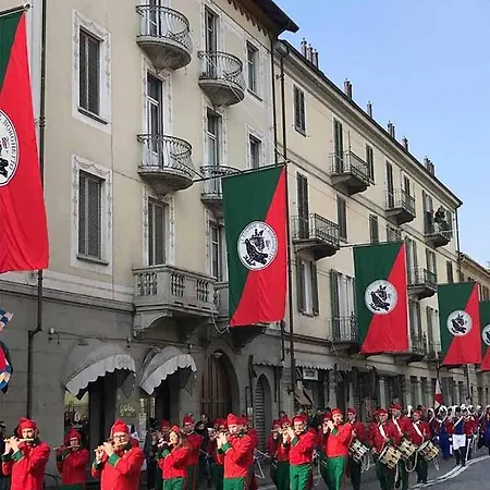 Tra Il Centro E La Stazione Apartment *