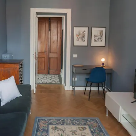 Tra Il Centro E La Stazione Apartment